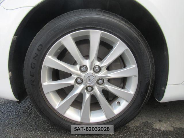 Lexus LS 2012-03 8525549-13