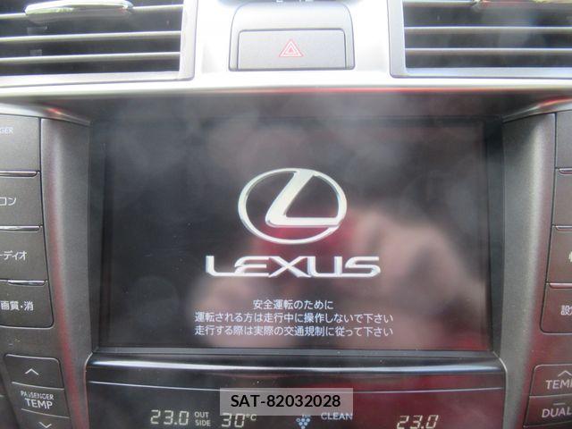 Lexus LS 2012-03 8525549-15