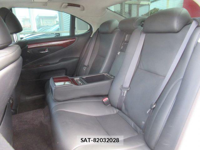Lexus LS 2012-03 8525549-7