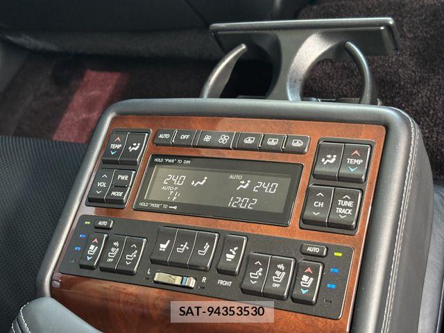 Lexus LS 2013-02 8659934-13