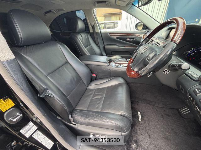 Lexus LS 2013-02 8659934-15