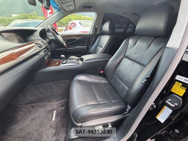 Lexus LS 2013-02 8659934-16