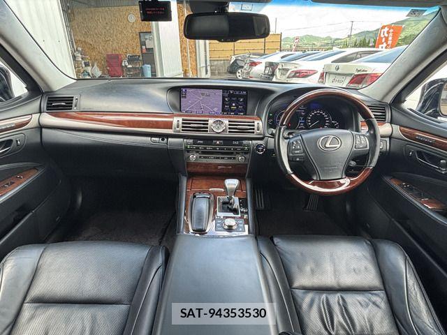 Lexus LS 2013-02 8659934-1