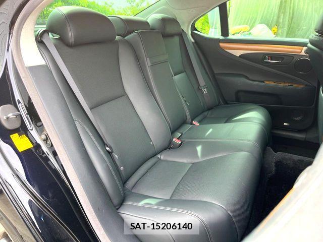 Lexus LS 2013-10 8659932-11