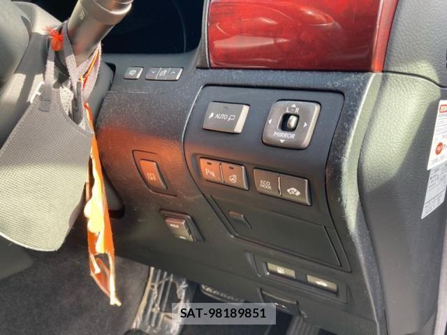 Lexus LS 2011-09 8666405-13