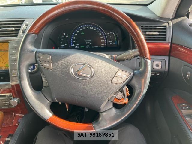 Lexus LS 2011-09 8666405-16