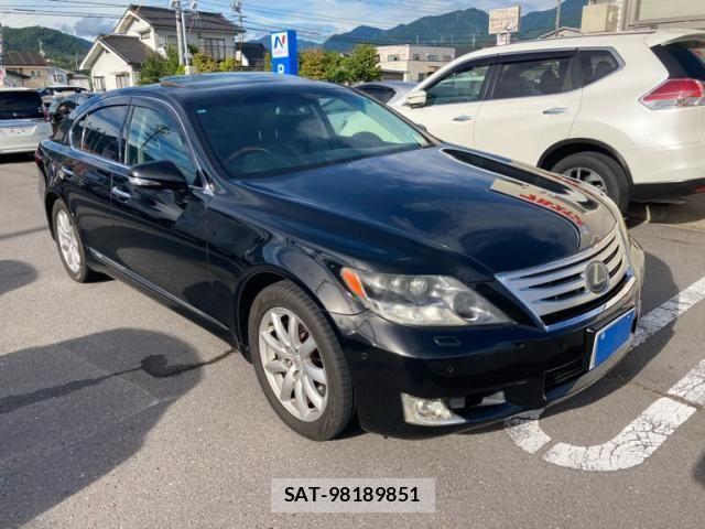 Lexus LS 2011-09 8666405-1