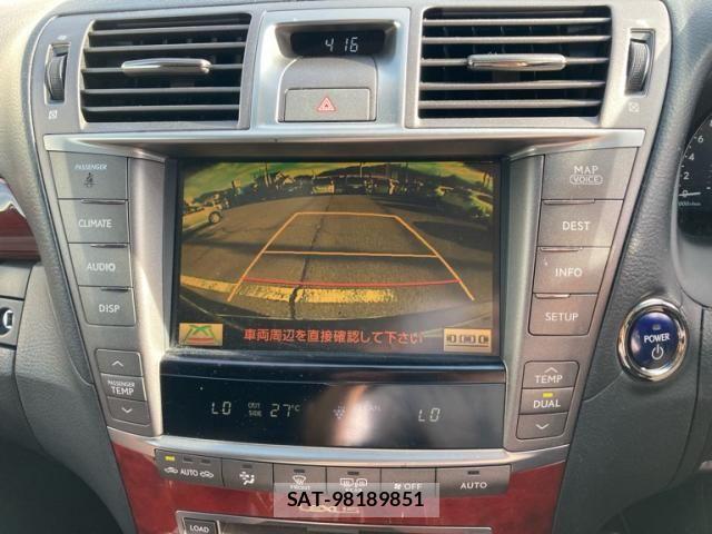 Lexus LS 2011-09 8666405-19