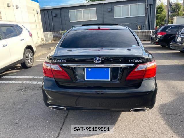 Lexus LS 2011-09 8666405-4