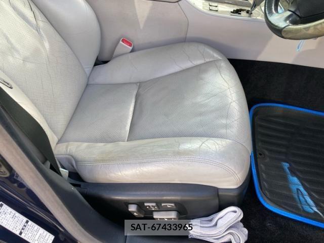 Lexus LS 2012-01 8743449-14