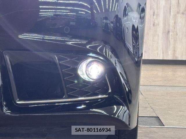 Lexus LS 2013-04 8829966-11
