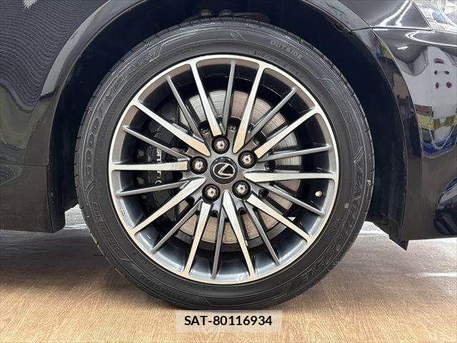 Lexus LS 2013-04 8829966-12