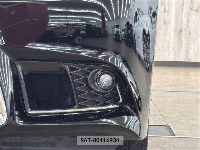 Lexus LS 2013-04 8829966-21