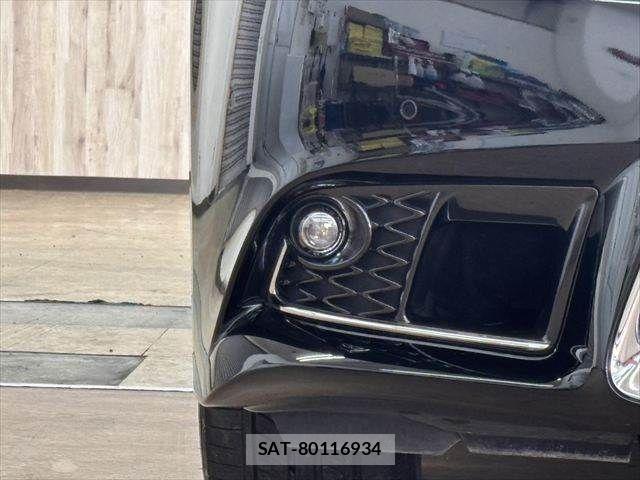 Lexus LS 2013-04 8829966-23