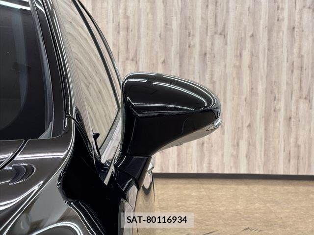 Lexus LS 2013-04 8829966-24
