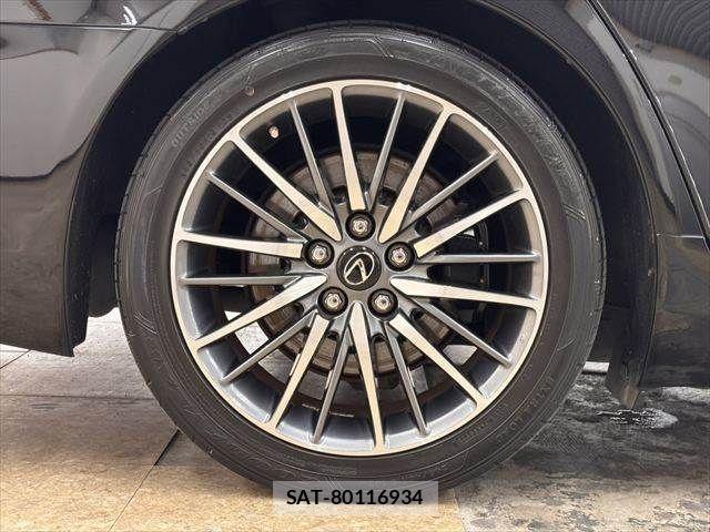 Lexus LS 2013-04 8829966-26