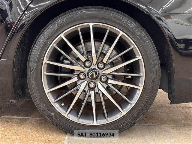 Lexus LS 2013-04 8829966-27