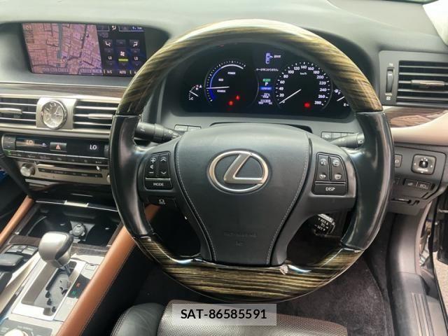Lexus LS 2012-10 8849584-16