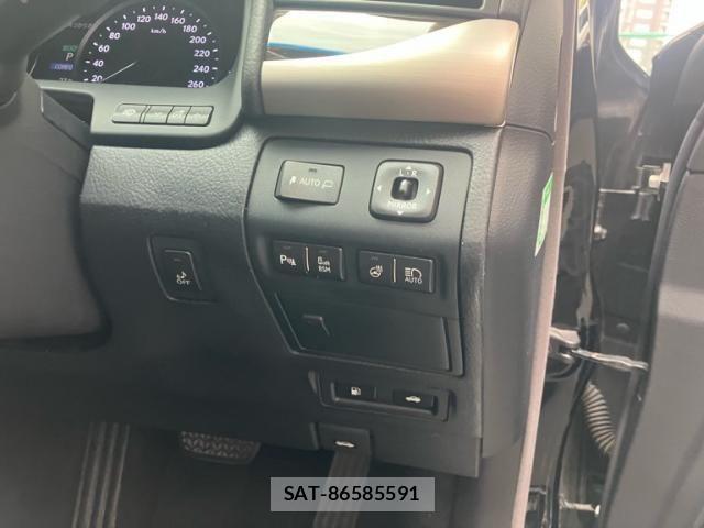 Lexus LS 2012-10 8849584-18