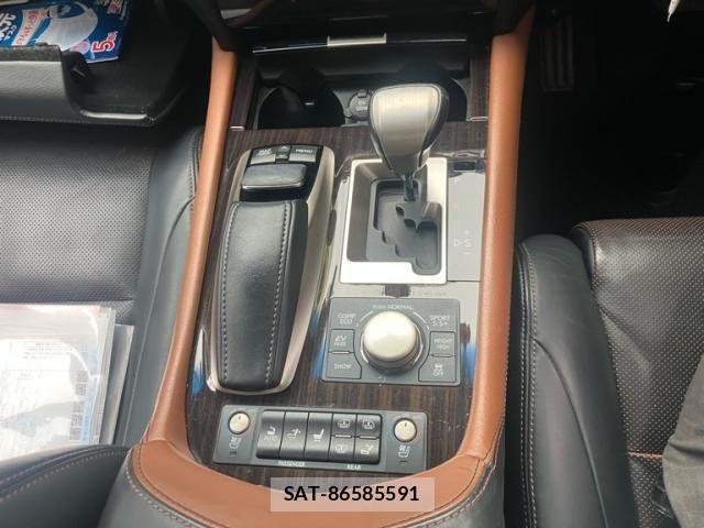 Lexus LS 2012-10 8849584-19