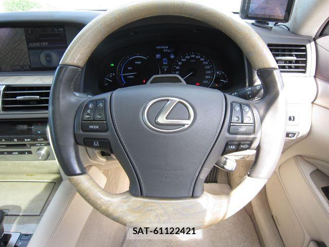 Lexus LS 2013-02 1292181-12