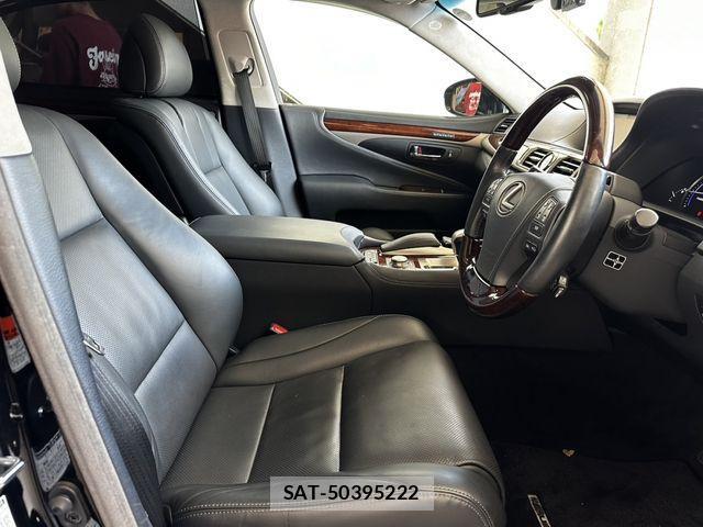 Lexus LS 2015-08 1372294-14