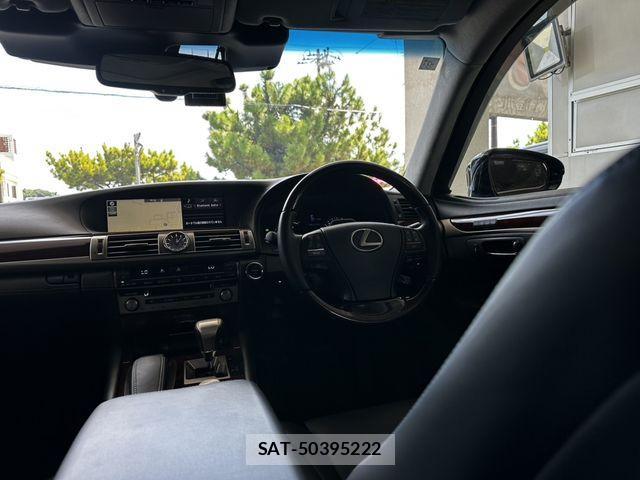 Lexus LS 2015-08 1372294-7
