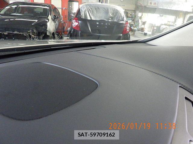 Lexus LS 2011-10 2400908-14