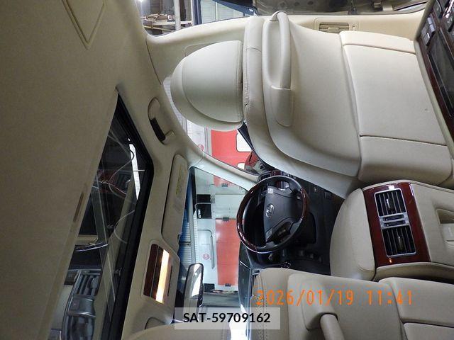 Lexus LS 2011-10 2400908-22