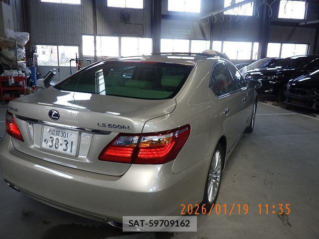 Lexus LS 2011-10 2400908-3