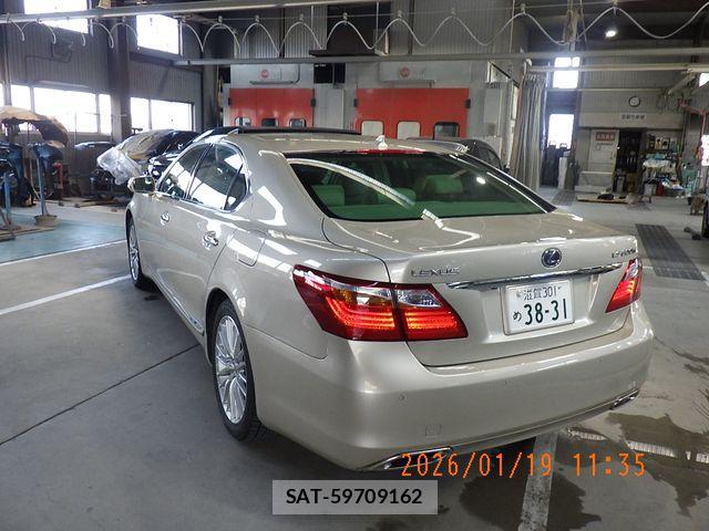 Lexus LS 2011-10 2400908-4