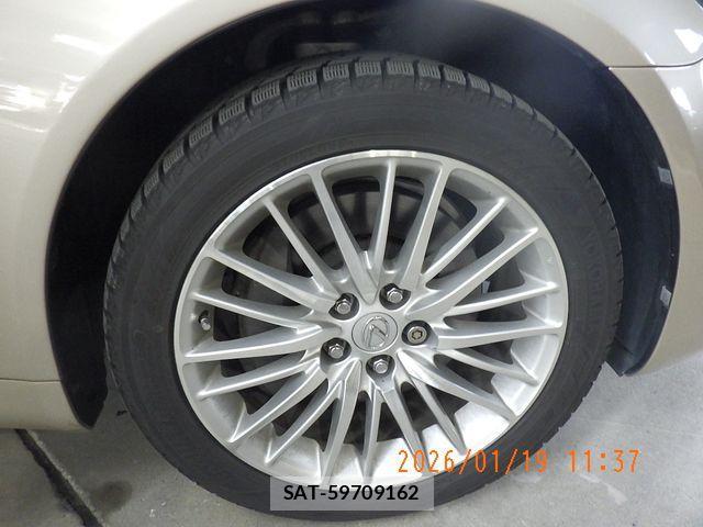 Lexus LS 2011-10 2400908-7