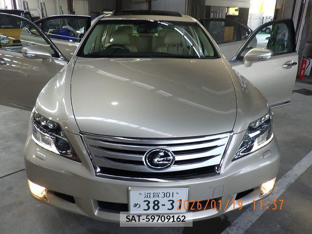 Lexus LS 2011-10 2400908-8