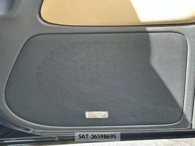 Lexus LS 2012-09 4044649-11