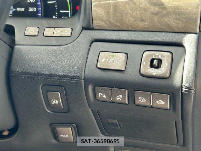 Lexus LS 2012-09 4044649-12