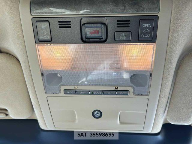 Lexus LS 2012-09 4044649-14
