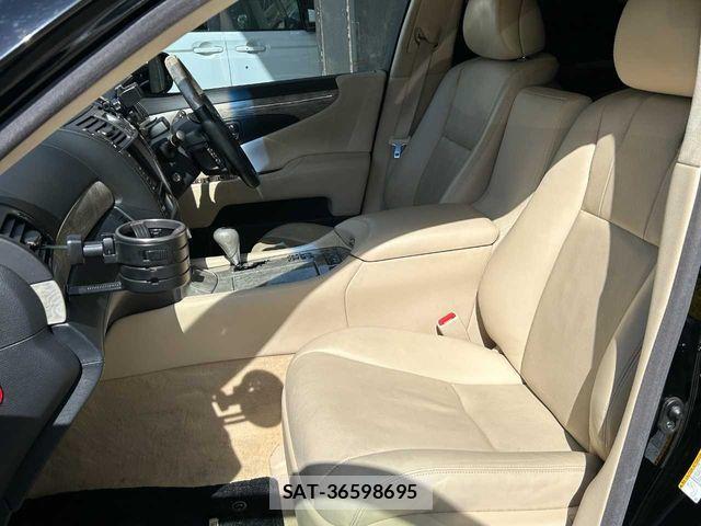 Lexus LS 2012-09 4044649-24