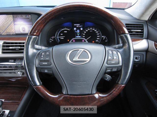Lexus LS 2013-03 4964520-14