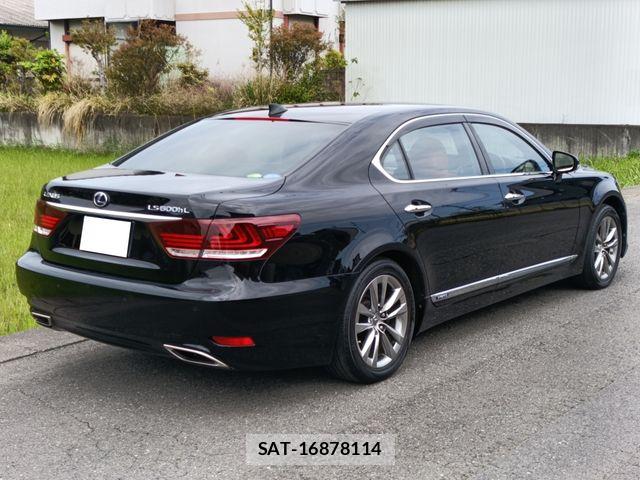 Lexus LS 2014-06 6612867-1
