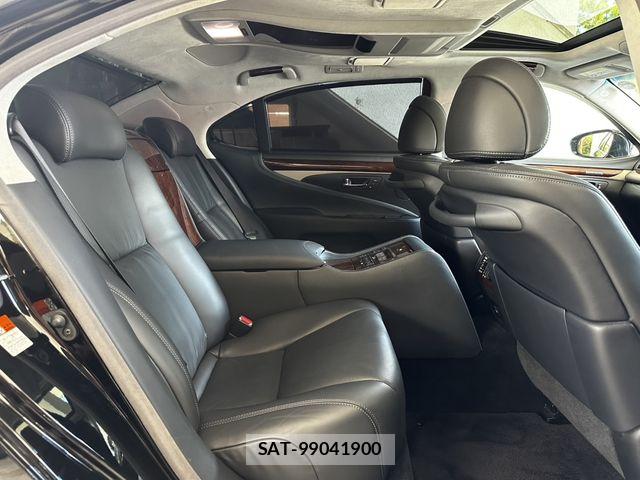 Lexus LS 2015-08 6791199-15