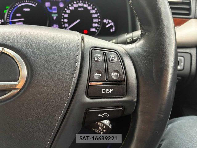 Lexus LS 2013-07 6907749-13
