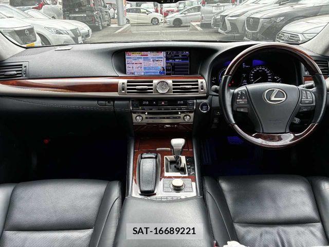 Lexus LS 2013-07 6907749-2