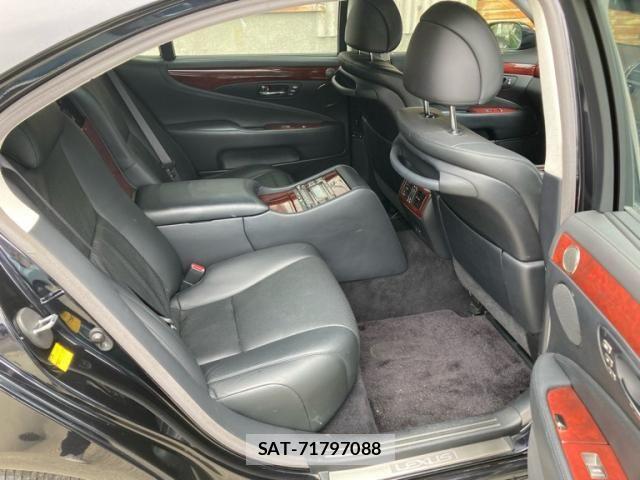 Lexus LS 2007-07 7220998-13