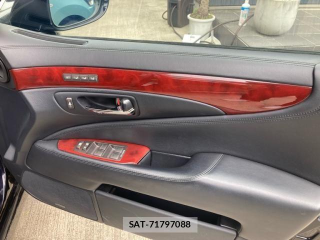 Lexus LS 2007-07 7220998-14