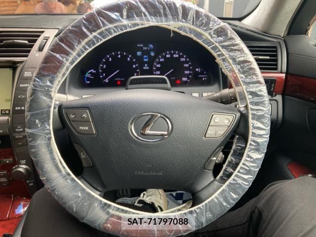Lexus LS 2007-07 7220998-15