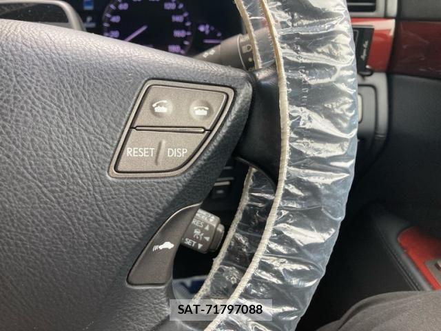 Lexus LS 2007-07 7220998-17