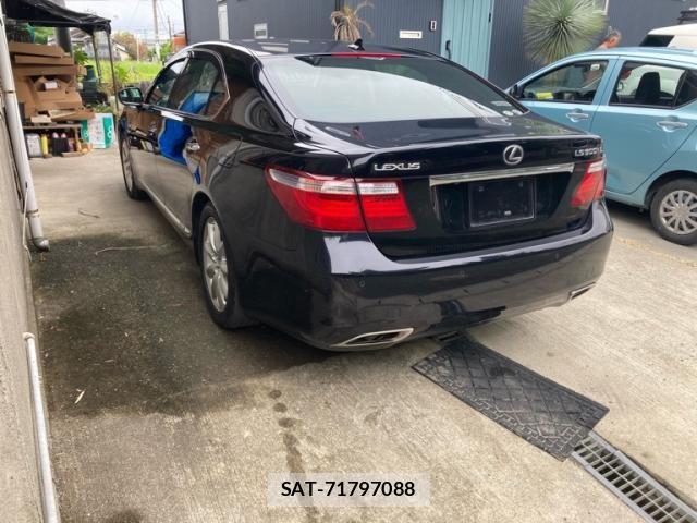 Lexus LS 2007-07 7220998-6