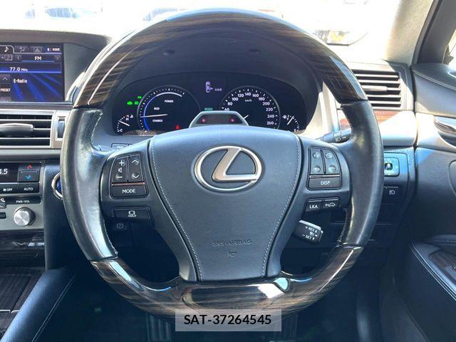 Lexus LS 2013-02 7272233-13