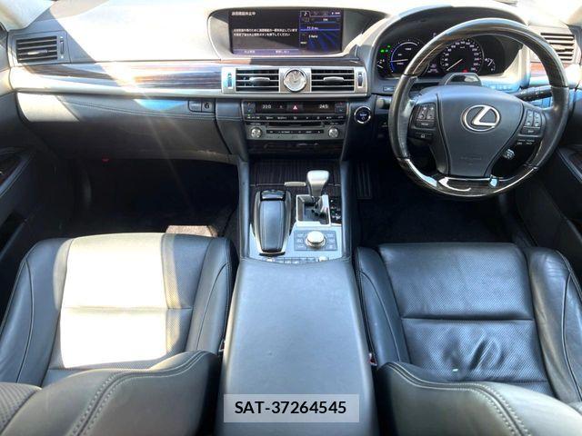Lexus LS 2013-02 7272233-1