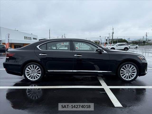 Lexus LS 2013-12 7877371-10
